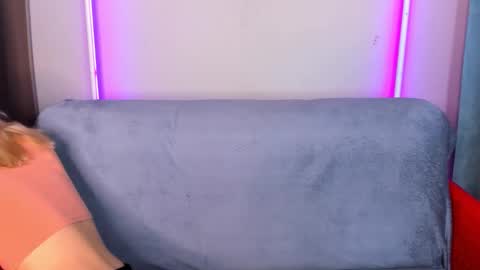 Snapshot of alina_lovelyx chatting on 13, 3, 2026 Alina online show from 13, 3, 2026