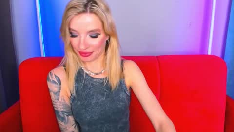 Snapshot of alina_lovelyx chatting on 19, 3, 2026 Alina online show from 19, 3, 2026