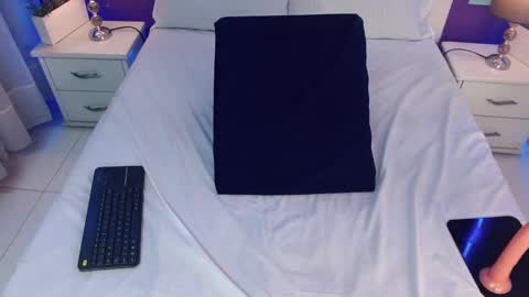 Snapshot of alina_milan chatting on 15, 1, 2025 1 online show from 15, 1, 2025