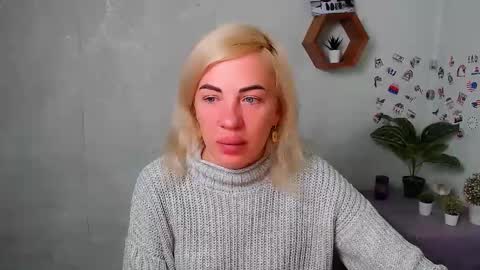 Snapshot of alinafrey_ chatting on 10, 10, 2025 Alina online show from 10, 10, 2025