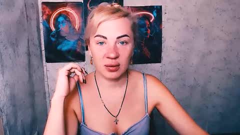 Snapshot of alinafrey_ chatting on 21, 10, 2025 Alina online show from 21, 10, 2025