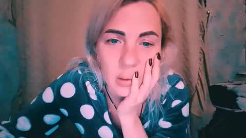 Snapshot of alinafrey_ chatting on 30, 10, 2025 Alina online show from 30, 10, 2025