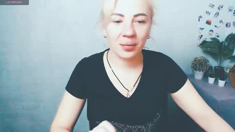 Snapshot of alinafrey_ chatting on 12, 1, 2026 Alina online show from 12, 1, 2026