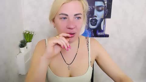 Snapshot of alinafrey_ chatting on 3, 2, 2026 Alina online show from 3, 2, 2026