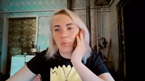 Snapshot of alinafrey_ chatting on 9, 2, 2026 Alina online show from 9, 2, 2026