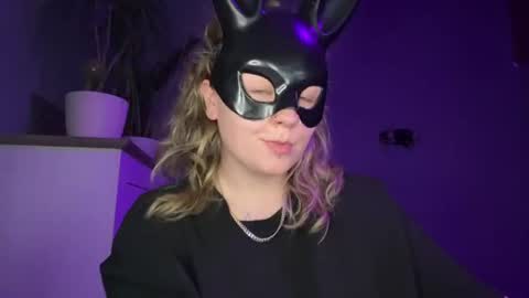 Snapshot of alinahotgirl chatting on 3, 7, 2026 Alina online show from 3, 7, 2026