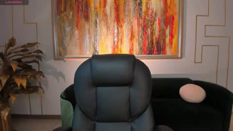 alinakravitz_ online show from 14, 11, 2025