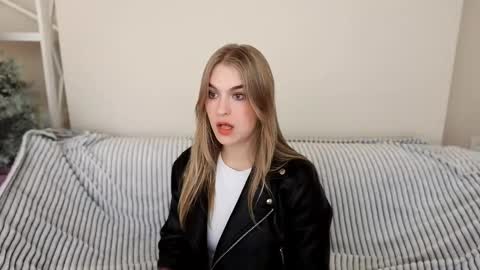 Snapshot of alinalemon chatting on 11, 3, 2026 Alina online show from 11, 3, 2026