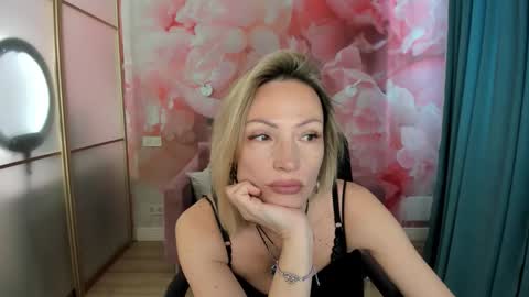 AlinaMoor online show from 27, 4, 2026