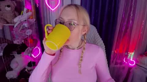 alinaocean online show from 5, 4, 2026