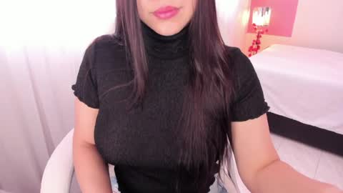 Snapshot of alinaowens chatting on 8, 6, 2026 alinaowens online show from 8, 6, 2026