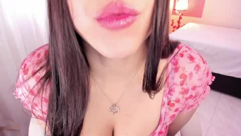 Snapshot of alinaowens chatting on 18, 6, 2026 alinaowens online show from 18, 6, 2026