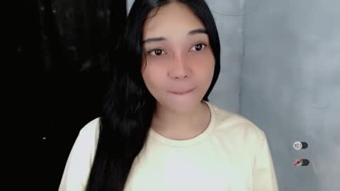 Shanti xhey online show from 8, 11, 2025