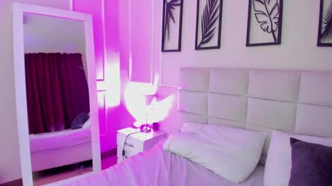     online show from 10, 2, 2025