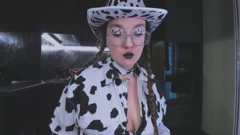 Snapshot of alisaxfox chatting on 22, 4, 2026 Alisa online show from 22, 4, 2026
