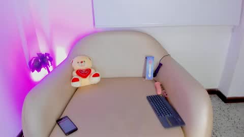 alise_mason online show from 14, 4, 2026