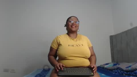 Snapshot of alisha_charm1 chatting on 2, 2, 2026 Alisha charm1 online show from 2, 2, 2026