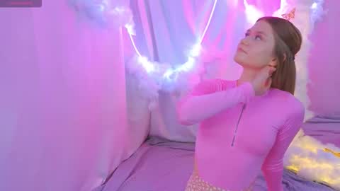 Alisia online show from 4, 11, 2025