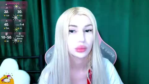 Snapshot of alison_moonlight chatting on 7, 8, 2026 Alison online show from 7, 8, 2026