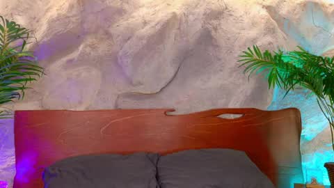 Alison Moon  online show from 8, 4, 2026