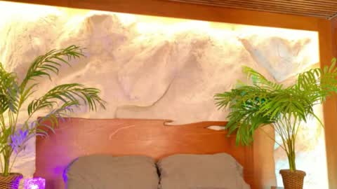 Alison Moon  online show from 25, 5, 2026