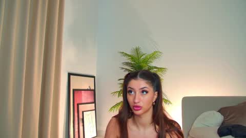 Snapshot of alissa_foxx chatting on 5, 5, 2026 alissa_foxx online show from 5, 5, 2026