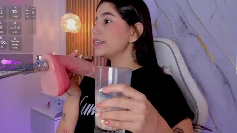 Snapshot of alissaowens_ chatting on 25, 4, 2026 Alissa owens online show from 25, 4, 2026