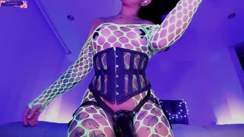 Snapshot of alisson_rocker chatting on 3, 1, 2025 online show from 3, 1, 2025