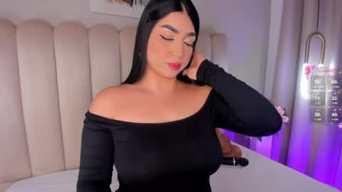 Snapshot of alissyadanger chatting on 24, 7, 2026 TATIS online show from 24, 7, 2026