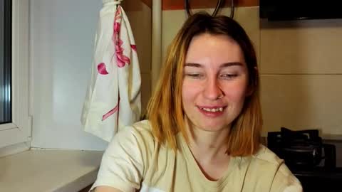 Snapshot of alisun_ chatting on 30, 10, 2025 A L I C E online show from 30, 10, 2025