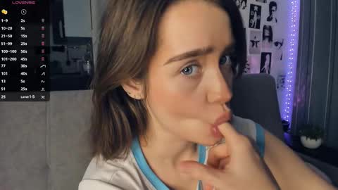 Snapshot of alivialovely chatting on 11, 11, 2025 Alivia online show from 11, 11, 2025