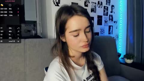 Snapshot of alivialovely chatting on 25, 11, 2025 Alivia online show from 25, 11, 2025