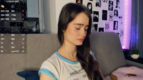 Snapshot of alivialovely chatting on 15, 12, 2025 Alivia online show from 15, 12, 2025