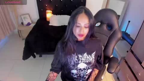 Snapshot of alizee__ chatting on 9, 7, 2026 Alizee online show from 9, 7, 2026