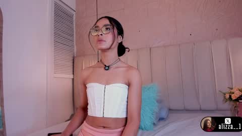 Snapshot of alizza_ chatting on 4, 4, 2026 alizza_ online show from 4, 4, 2026