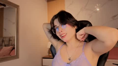 Snapshot of alkivamoon chatting on 13, 5, 2026 alkivamoon online show from 13, 5, 2026