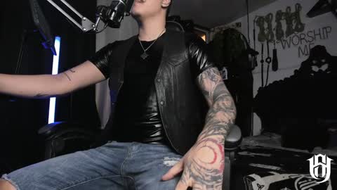   online show from 1, 1, 2025