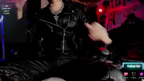   online show from 30, 9, 2025