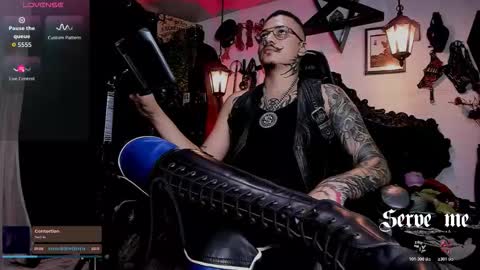 Snapshot of allanhurtss chatting on 12, 3, 2026 online show from 12, 3, 2026