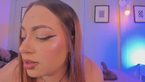 Snapshot of allasska_ chatting on 15, 6, 2026 Laura online show from 15, 6, 2026