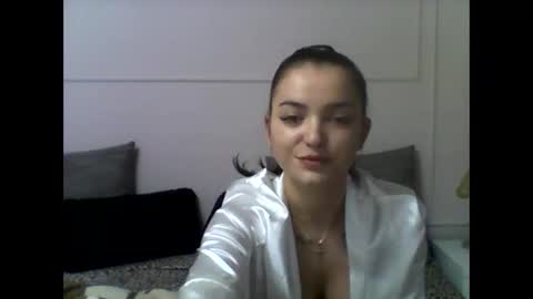 Snapshot of alle_babyx chatting on 16, 2, 2026 Alesia online show from 16, 2, 2026