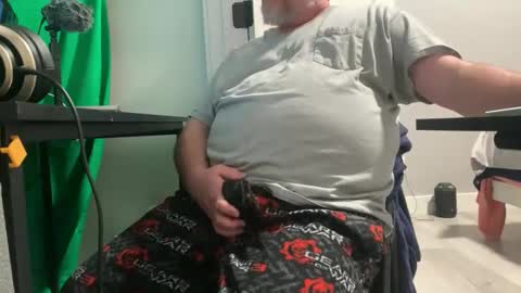 Allergictolove online show from 4, 1, 2025