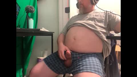 Allergictolove online show from 20, 2, 2025