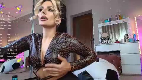 Snapshot of allesya23 chatting on 18, 6, 2026 onlyfansallesya23 online show from 18, 6, 2026