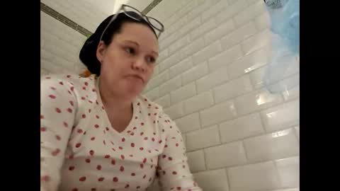 AlleyCatty24 online show from 6, 2, 2025