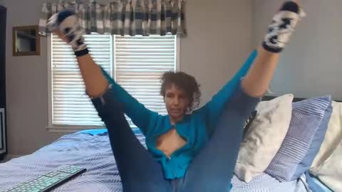 wishlist on bio online show from 23, 10, 2025