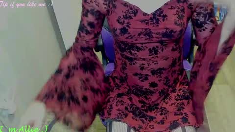 Snapshot of allie__kat chatting on 19, 4, 2026 Allie online show from 19, 4, 2026