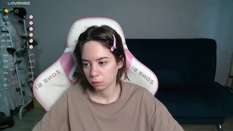Snapshot of allie_hazie chatting on 7, 5, 2026 alice online show from 7, 5, 2026