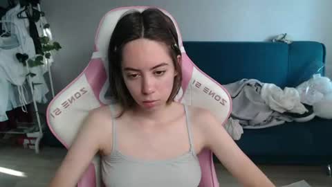 Snapshot of allie_hazie chatting on 26, 6, 2026 alice online show from 26, 6, 2026