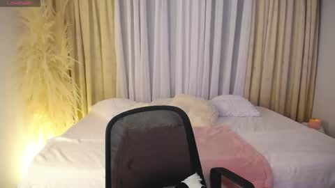 Snapshot of allierose_ chatting on 14, 5, 2026 Allie online show from 14, 5, 2026